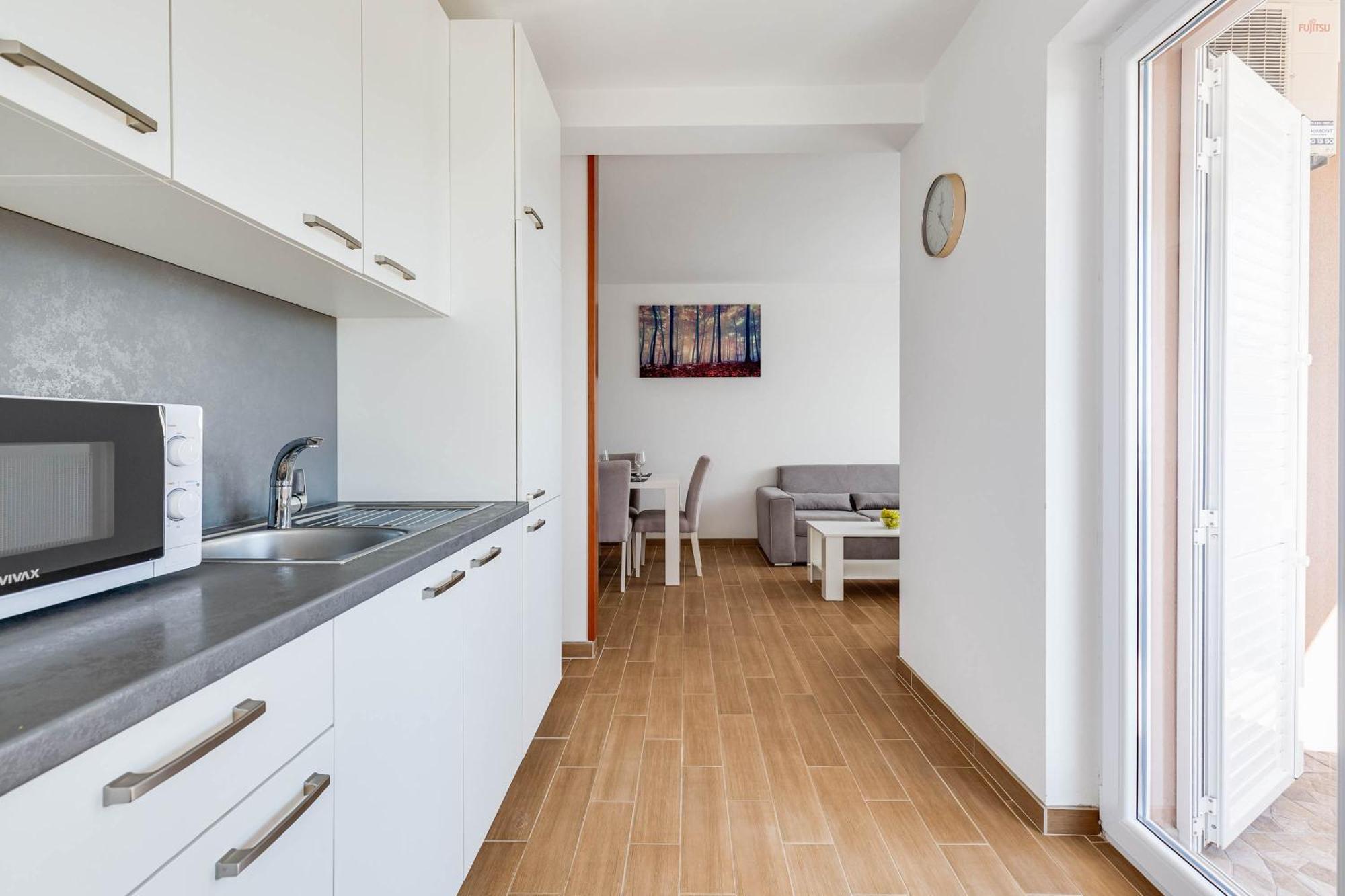 Apartmani Pocrnic Pakostane Exterior photo